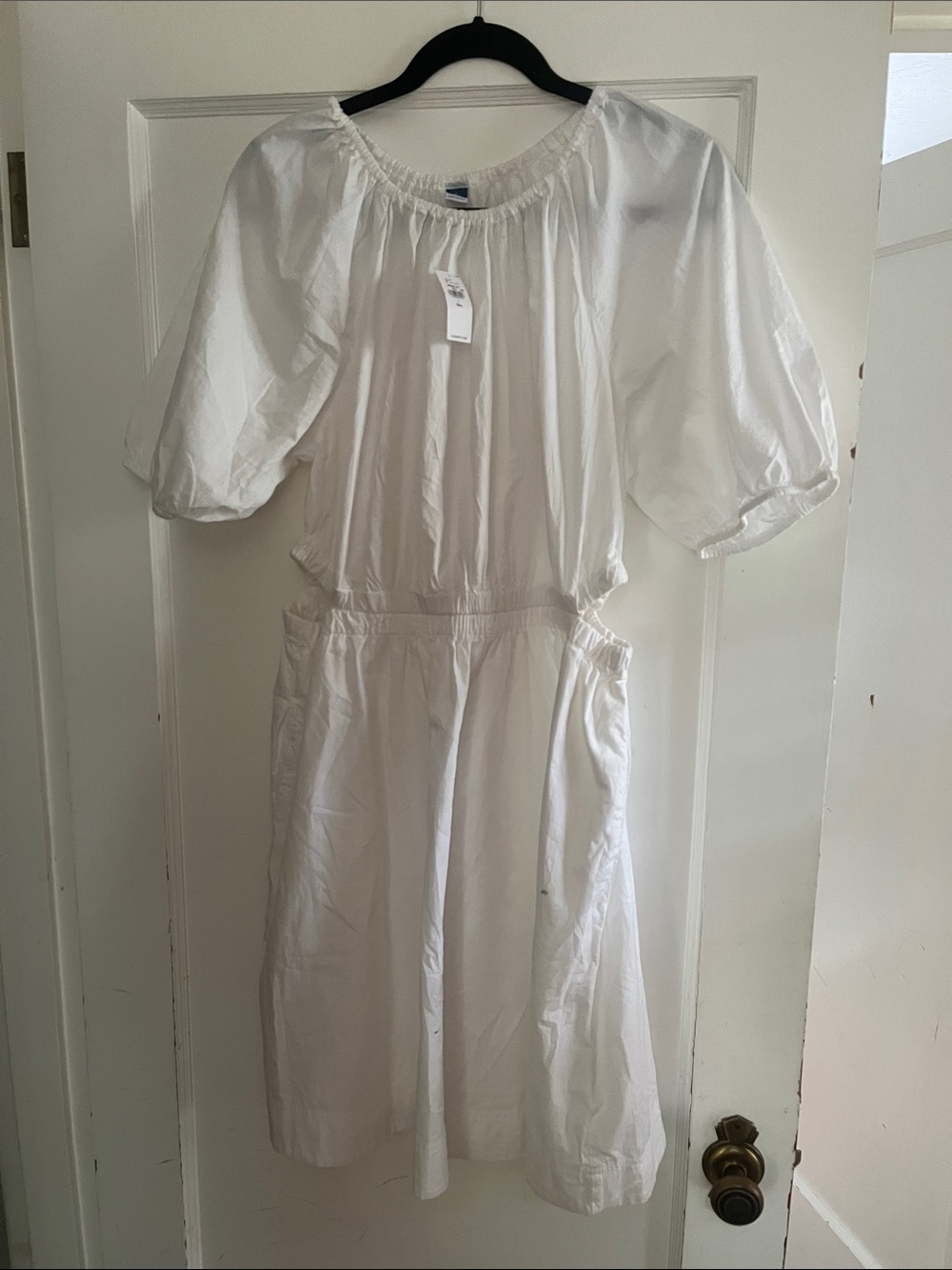 Old Navy White Elastic Waist Gathered Skirt